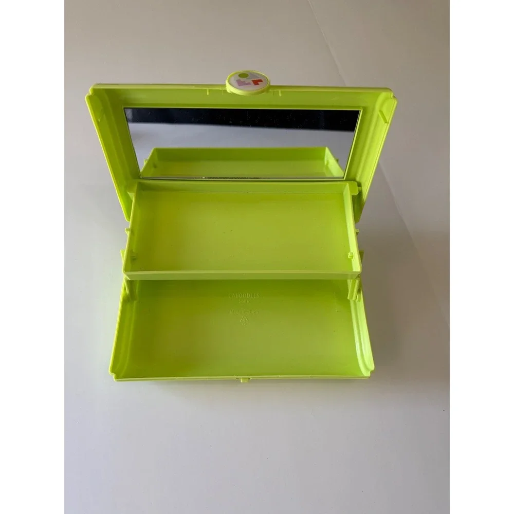 Caboodles FUN Neon Lime Green Makeup Cosmetic  Case Organizer Mirror Model 5606